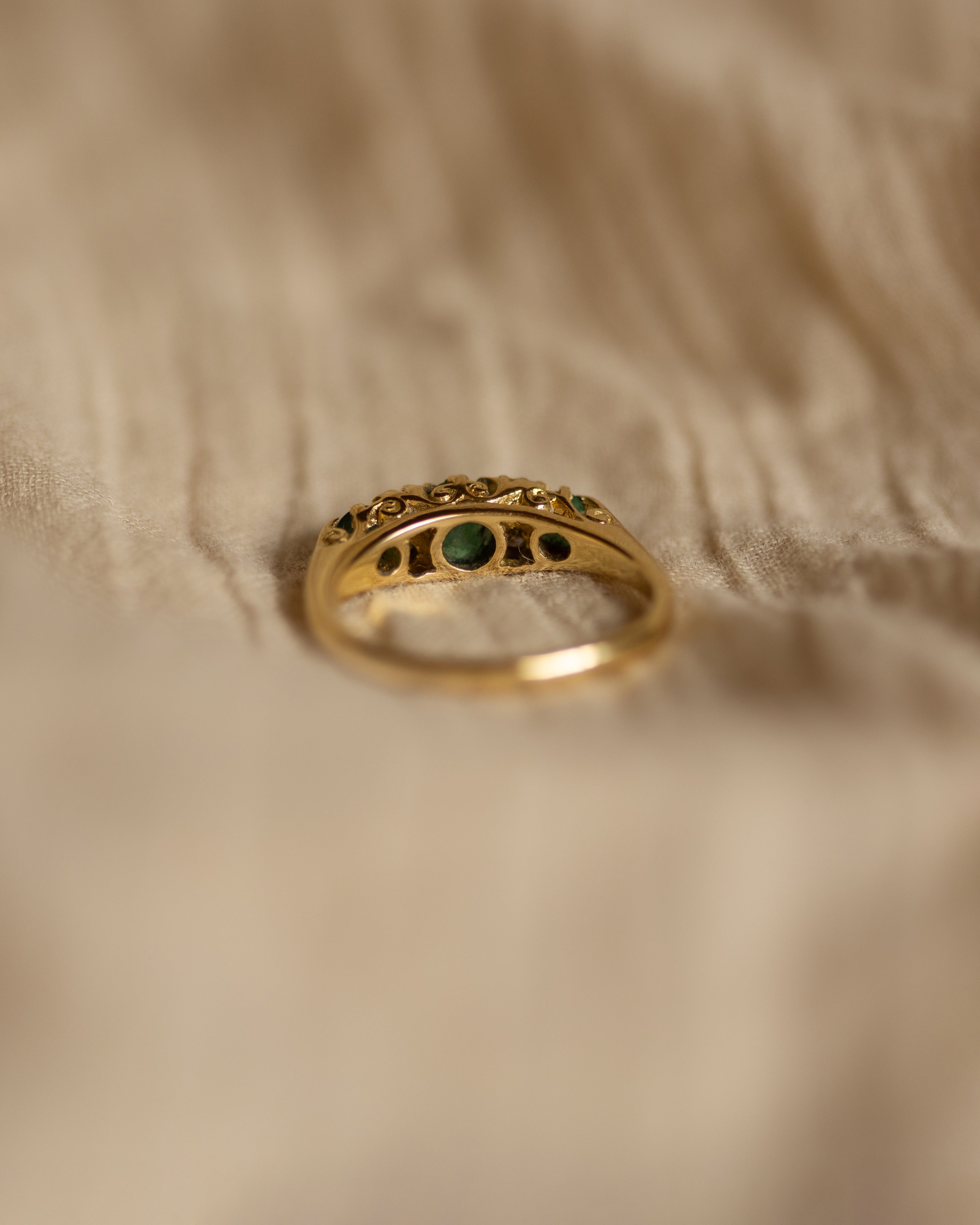 Florise 1977 Vintage 18ct Gold Emerald & Diamond Ring