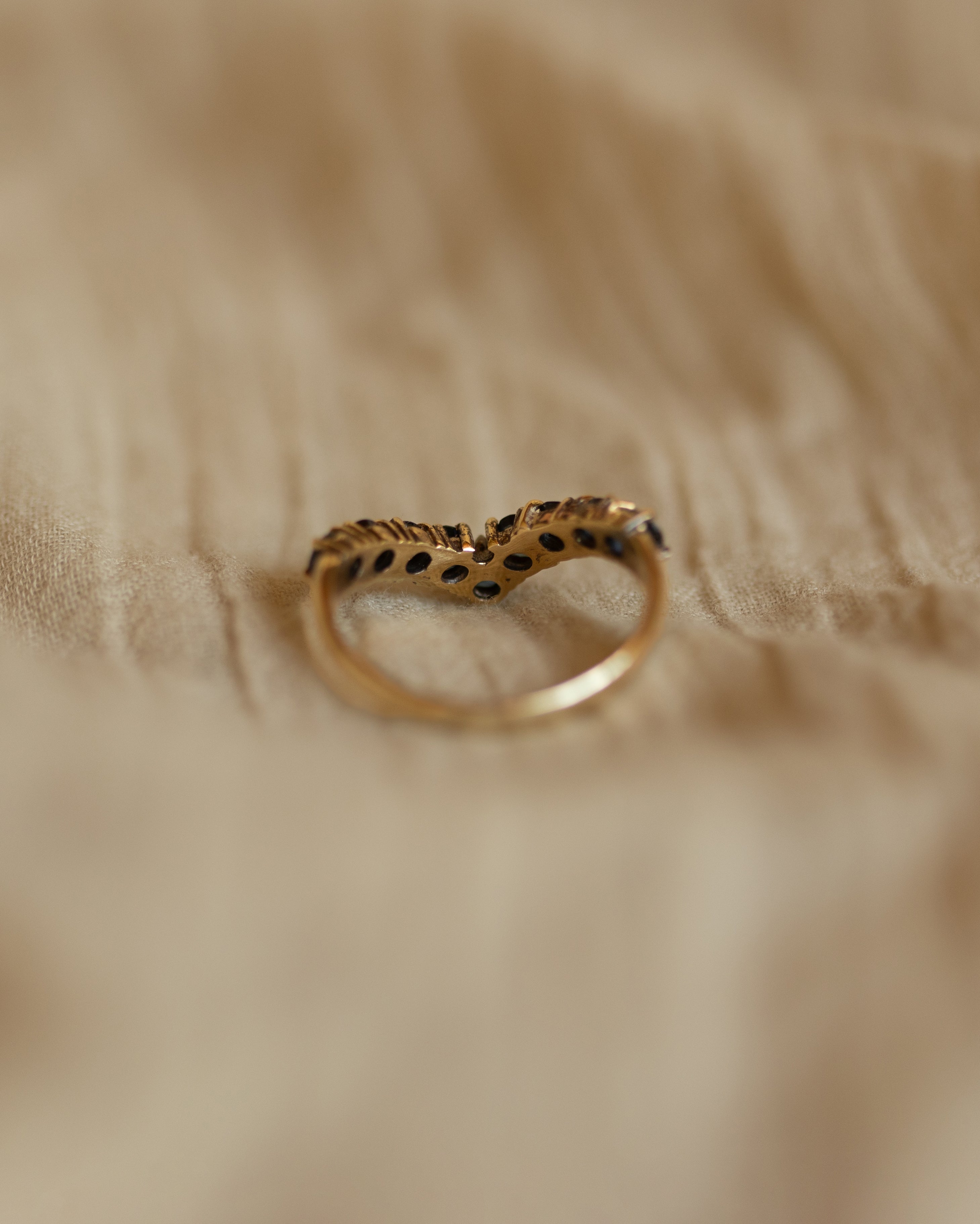 Rhoda 1975 Vintage 9ct Gold Sapphire Wishbone Ring