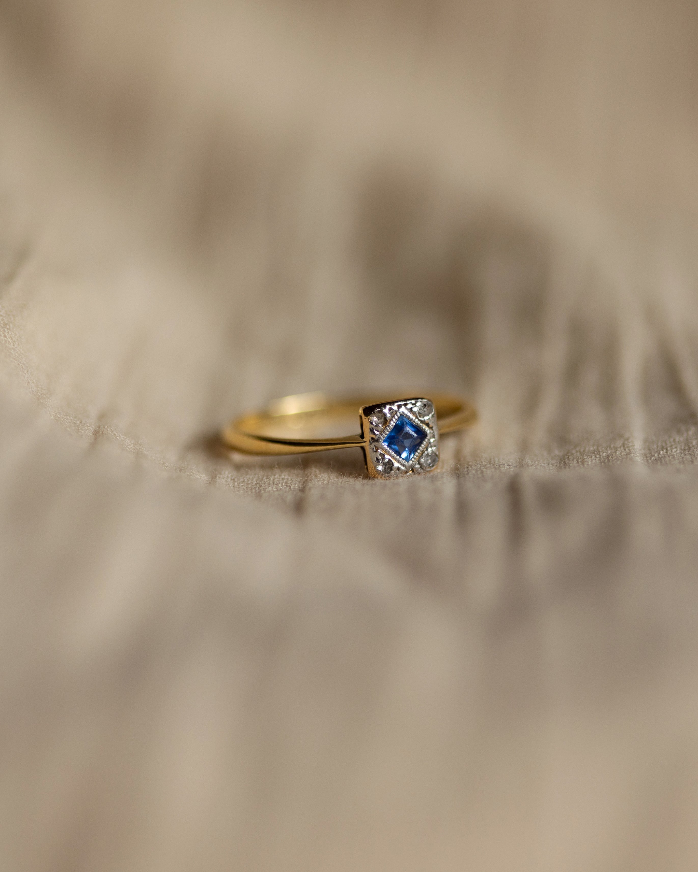 Alice Art Deco 18ct Gold Sapphire & Diamond Cluster Ring