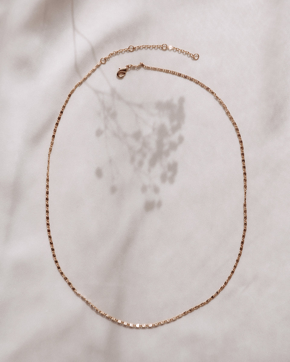 Simple chain necklace hotsell