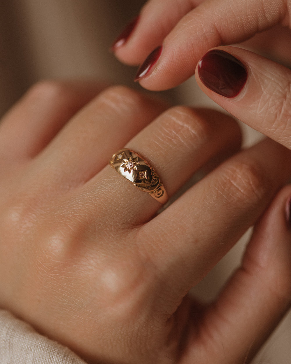 Hilma 1803 Antique 18ct Gold Star Set Diamond Trilogy Ring
