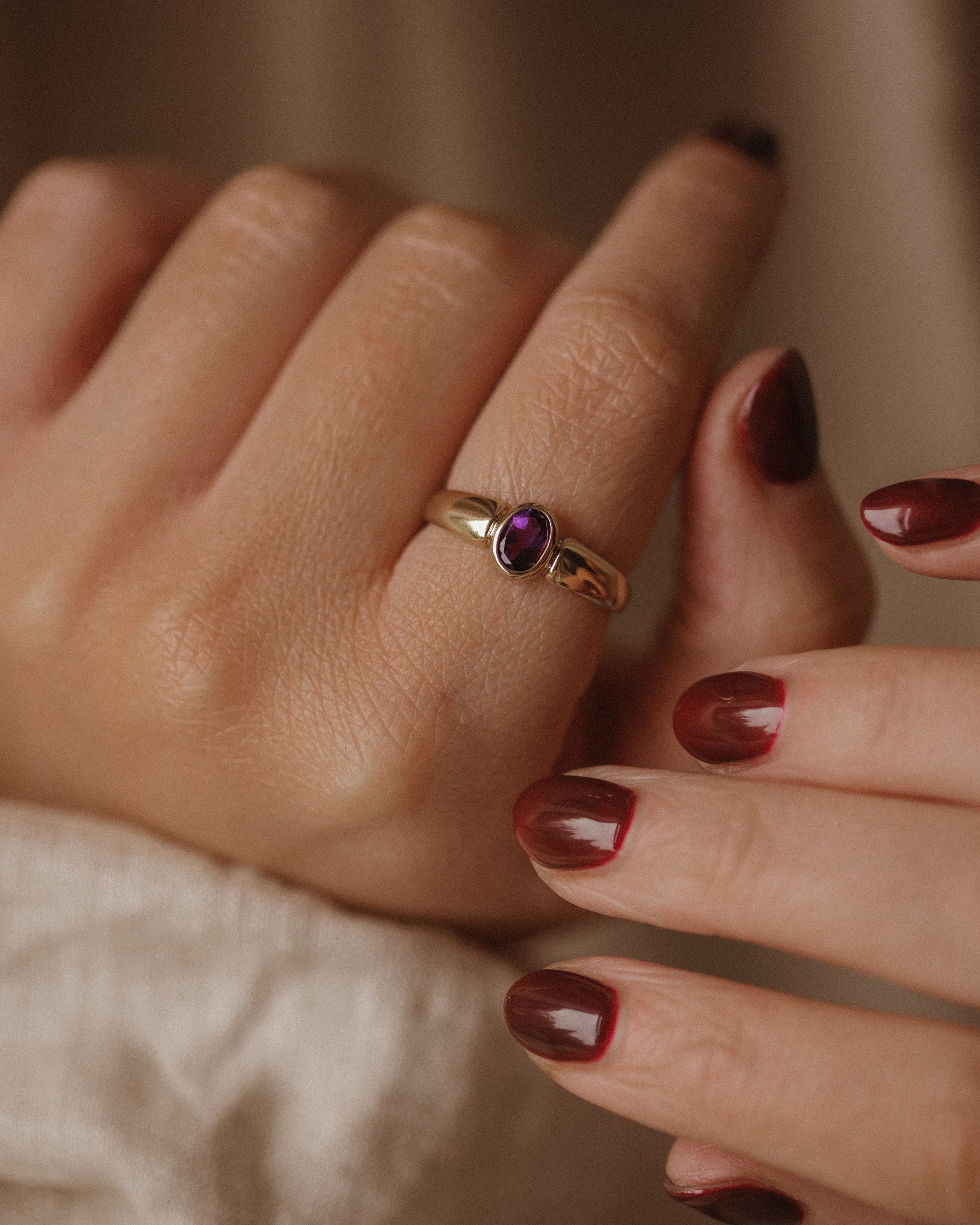 Saoirse Vintage 9ct Gold Amethyst Solitaire Ring