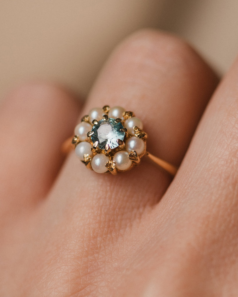 Dove 1966 Vintage 9ct Gold Aquamarine & Pearl Cluster Ring