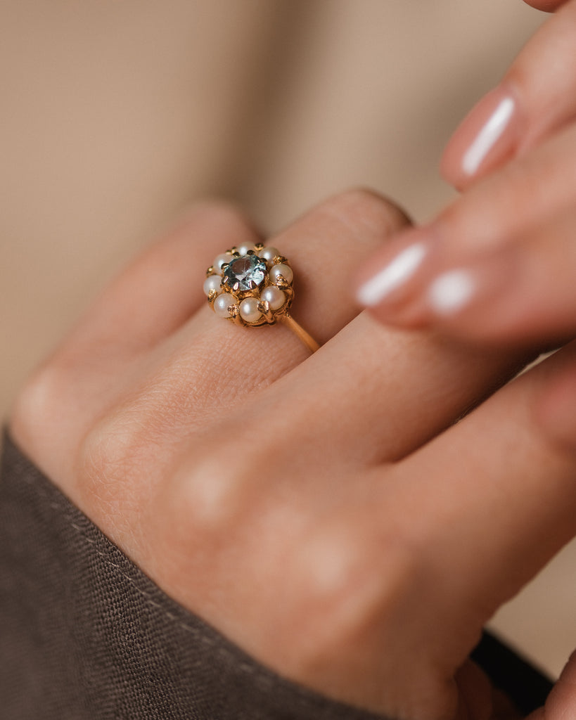 Dove 1966 Vintage 9ct Gold Aquamarine & Pearl Cluster Ring