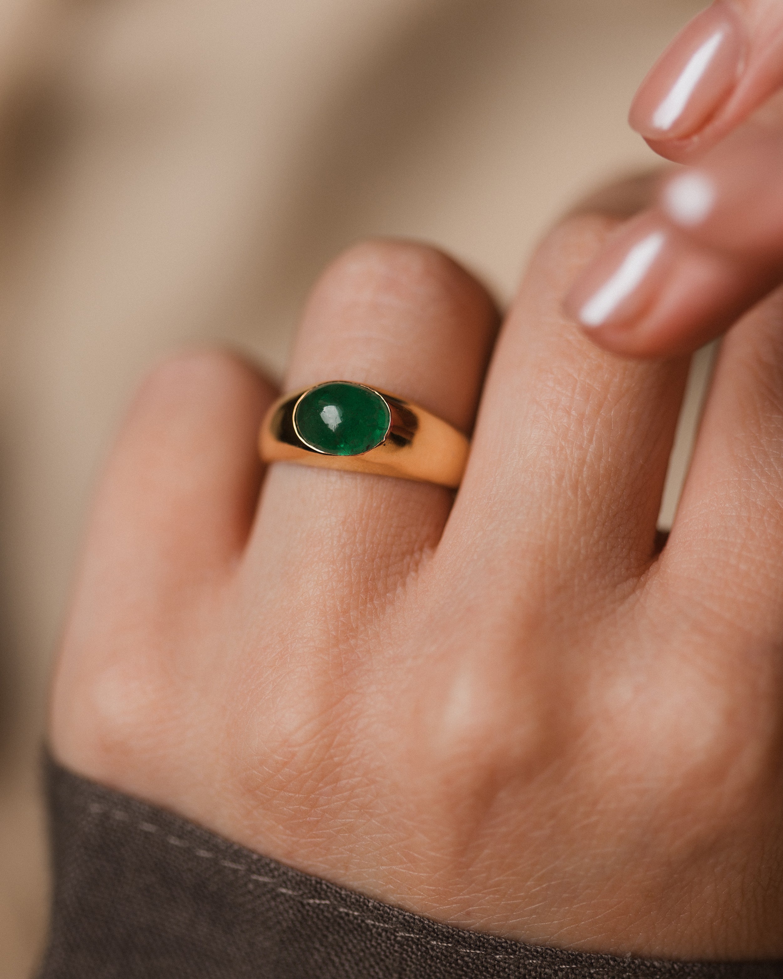 Image of Brie Vintage 18ct Gold Emerald Single Stone Rubover Ring