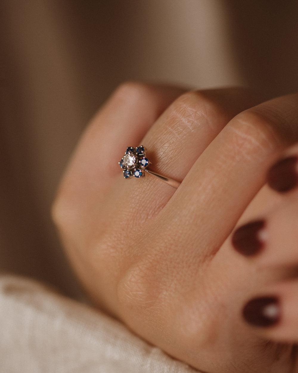 Emma 1983 Vintage 18ct White Gold Sapphire & Diamond Cluster Ring