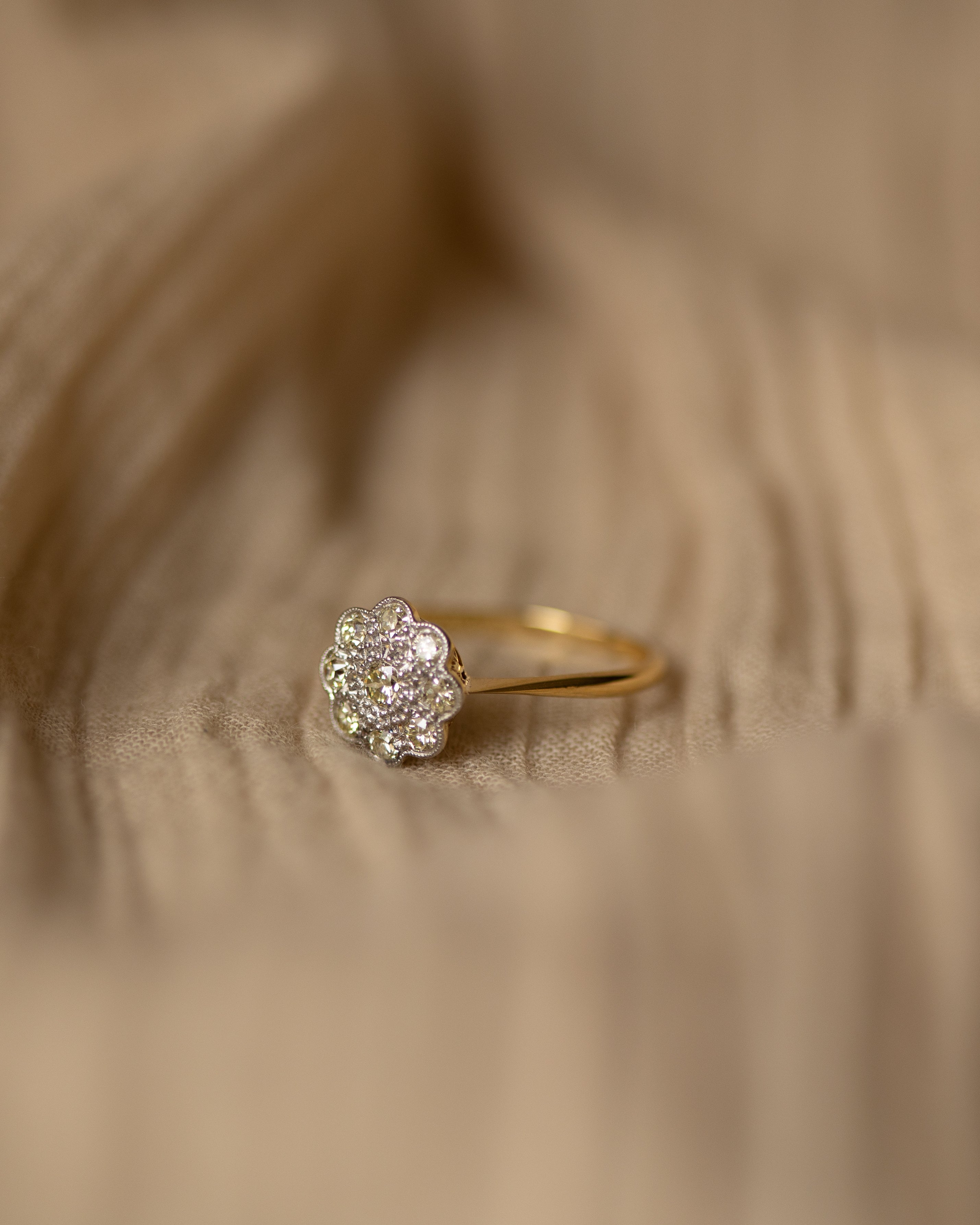 Olivia Antique 18ct Gold Diamond Daisy Cluster Ring