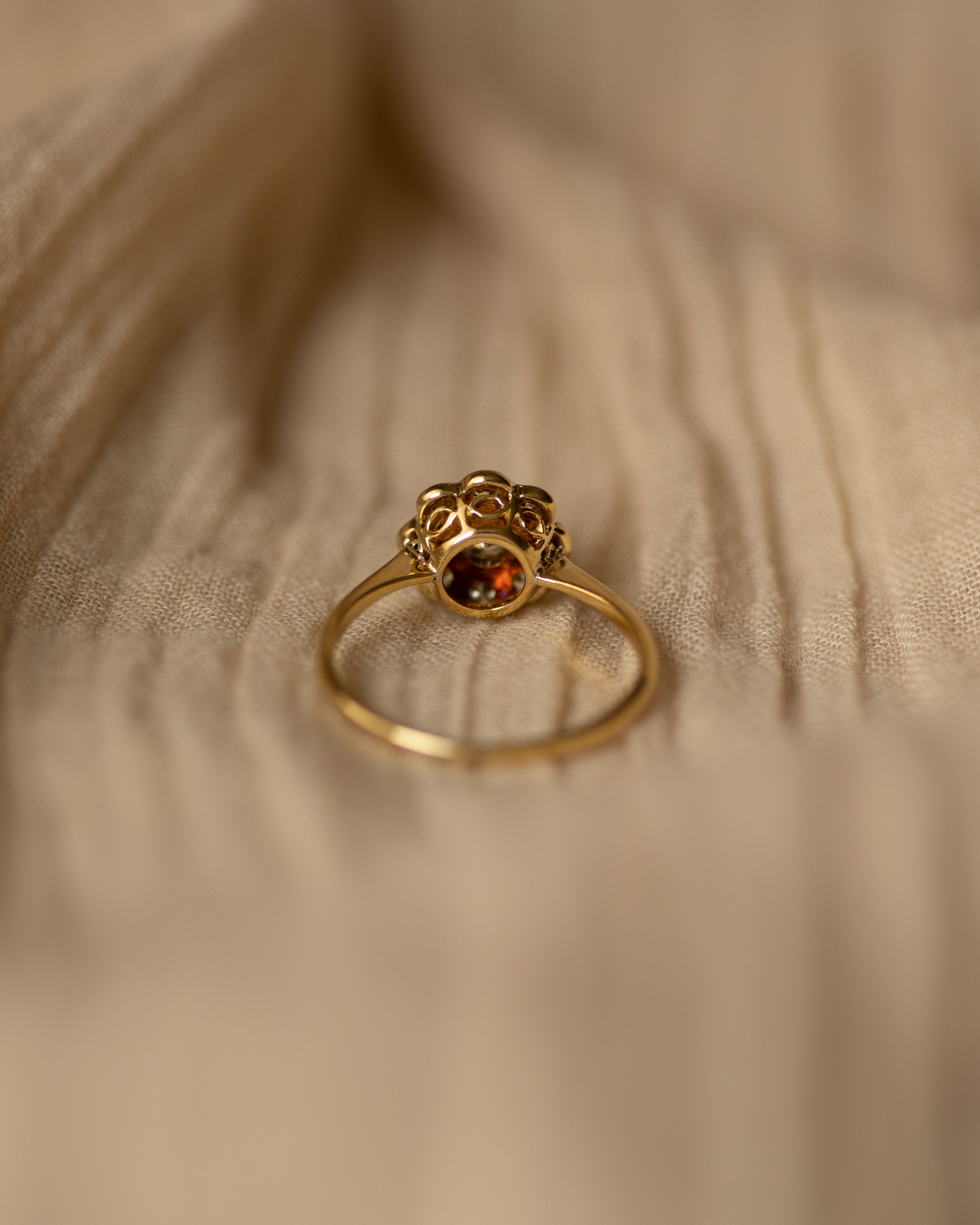 Olivia Antique 18ct Gold Diamond Daisy Cluster Ring