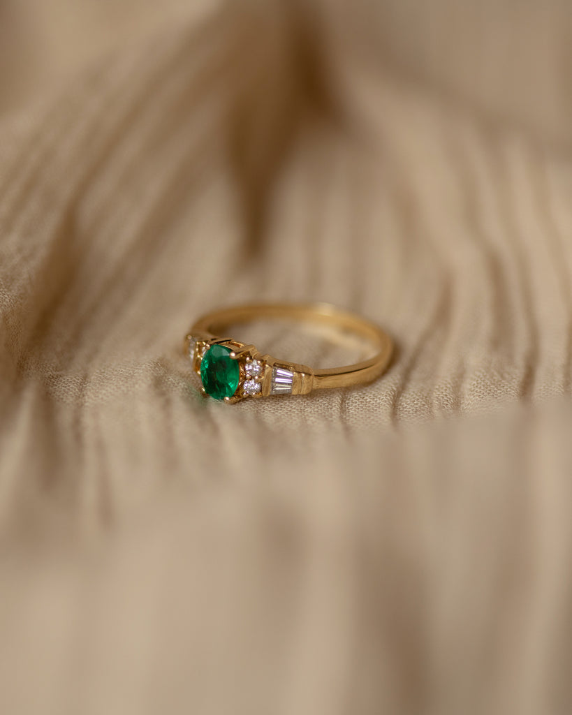 Eleanor Vintage 18ct Gold Emerald & Diamond Ring