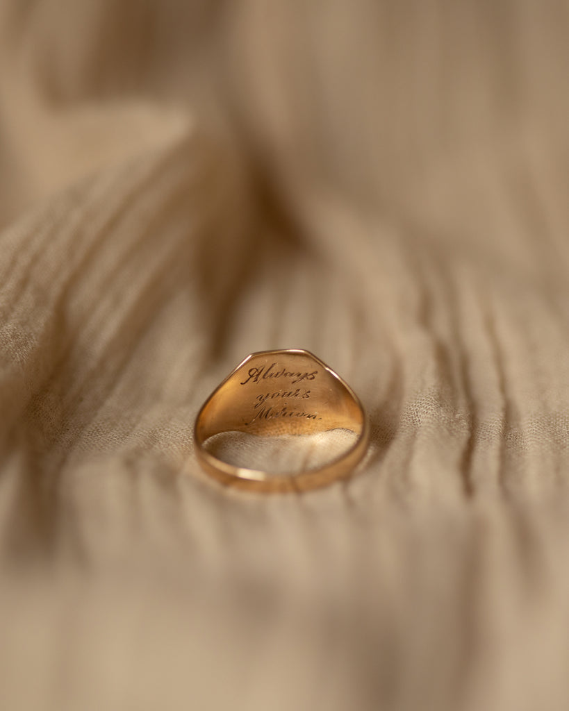 Marion 1967 9ct Gold Signet Ring