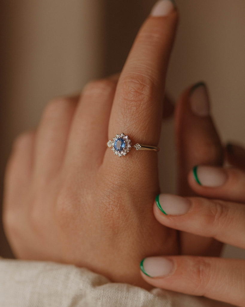Maggie 1990 9ct Gold Blue Topaz & Diamond Cluster Ring