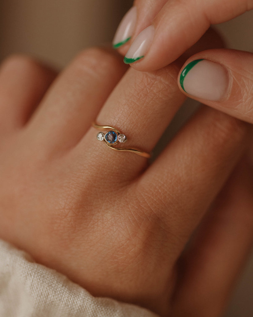 Mable Antique 18ct Gold Sapphire & Diamond Crossover Ring