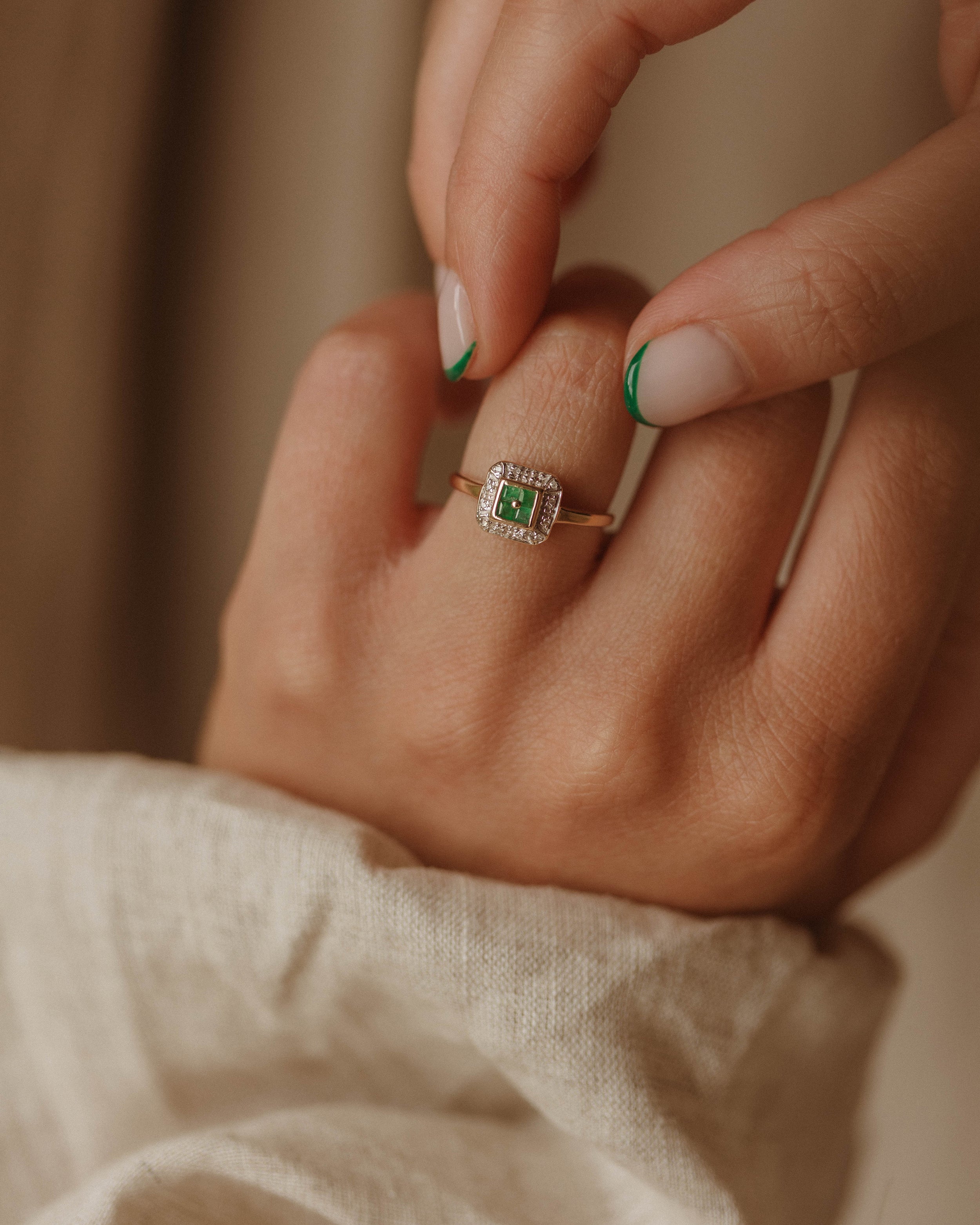 Grace Vintage 9ct Gold Emerald & Diamond Ring
