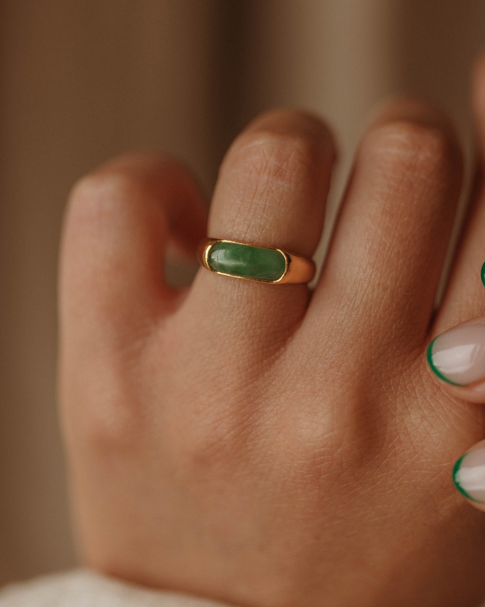 Augusta Vintage 22ct Gold Jade Saddle Ring