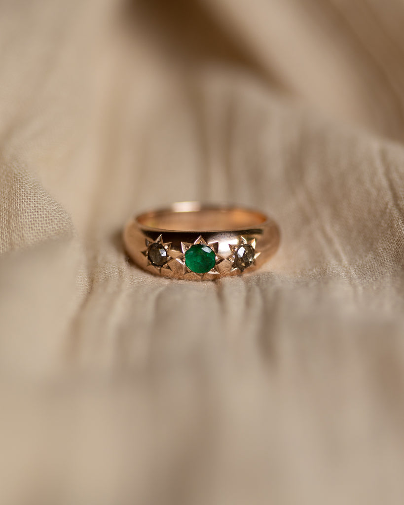 Joni Antique 9ct Gold Star Set Emerald & Diamond Trilogy Ring