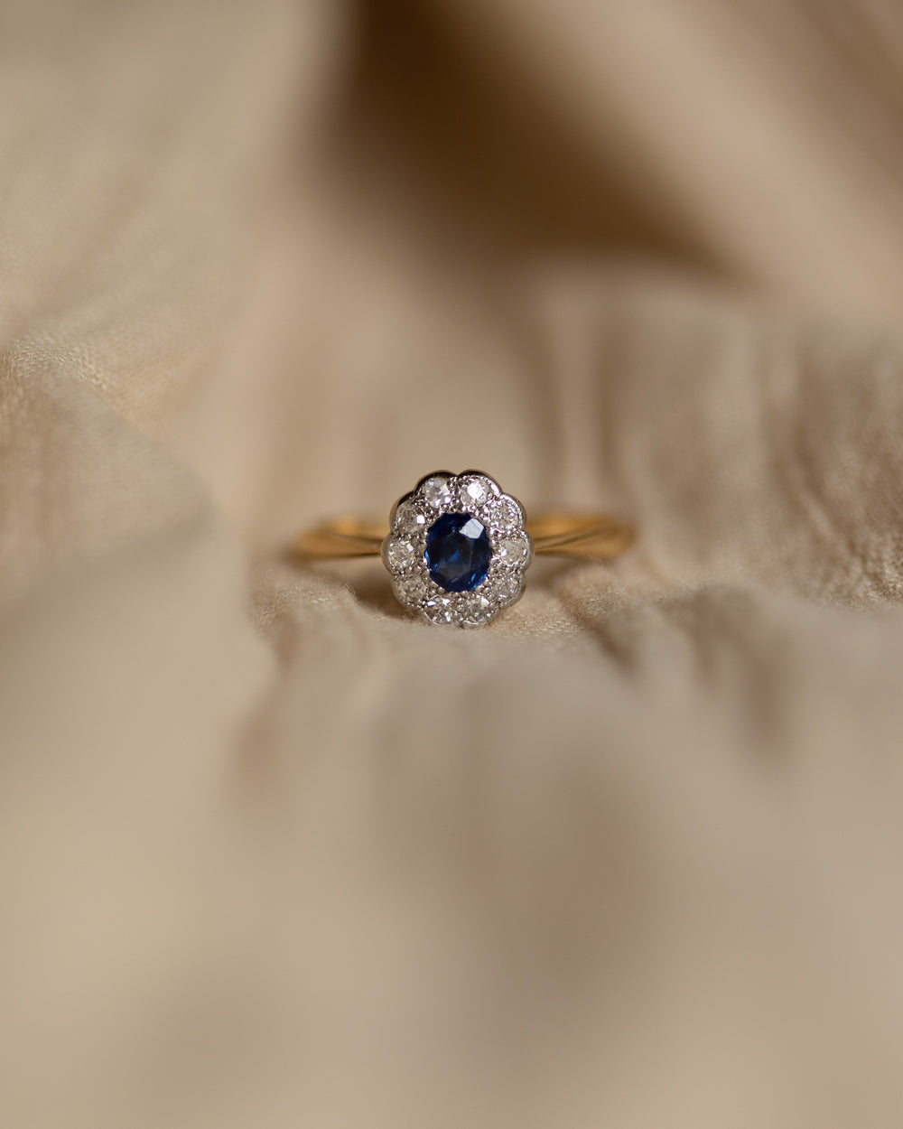 Fleur Vintage 18ct Gold Sapphire & Diamond Daisy Cluster Ring