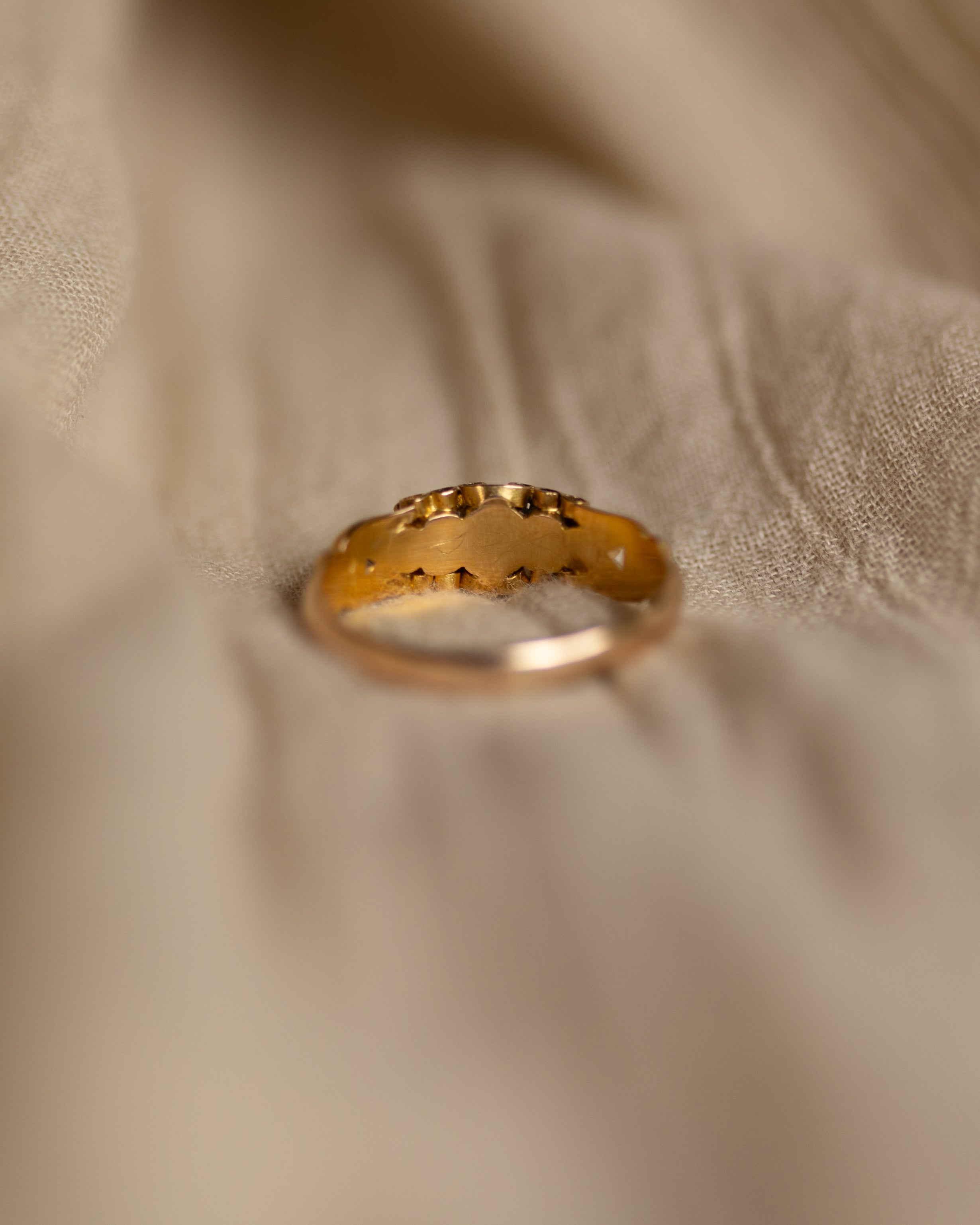 Elodie 1945 Vintage 15ct Gold Emerald & Pearl Five Stone Ring