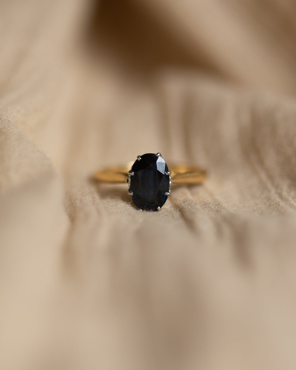 Nathalia 1964 Vintage 18ct Gold Sapphire Solitaire Ring