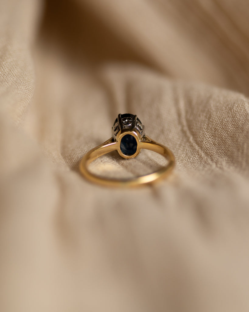 Nathalia 1964 Vintage 18ct Gold Sapphire Solitaire Ring