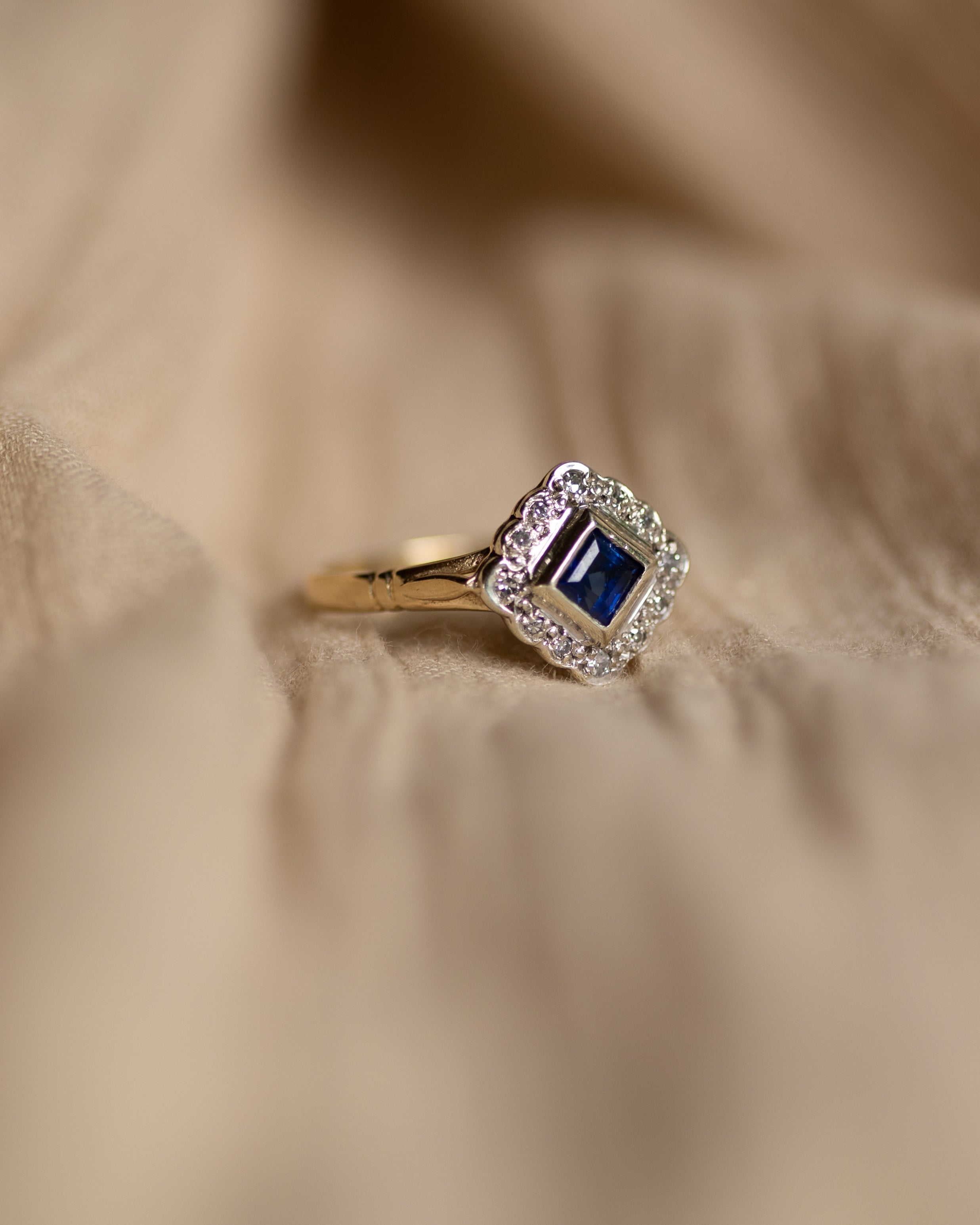 Violet Vintage 9ct Gold Sapphire & Diamond Cluster Ring