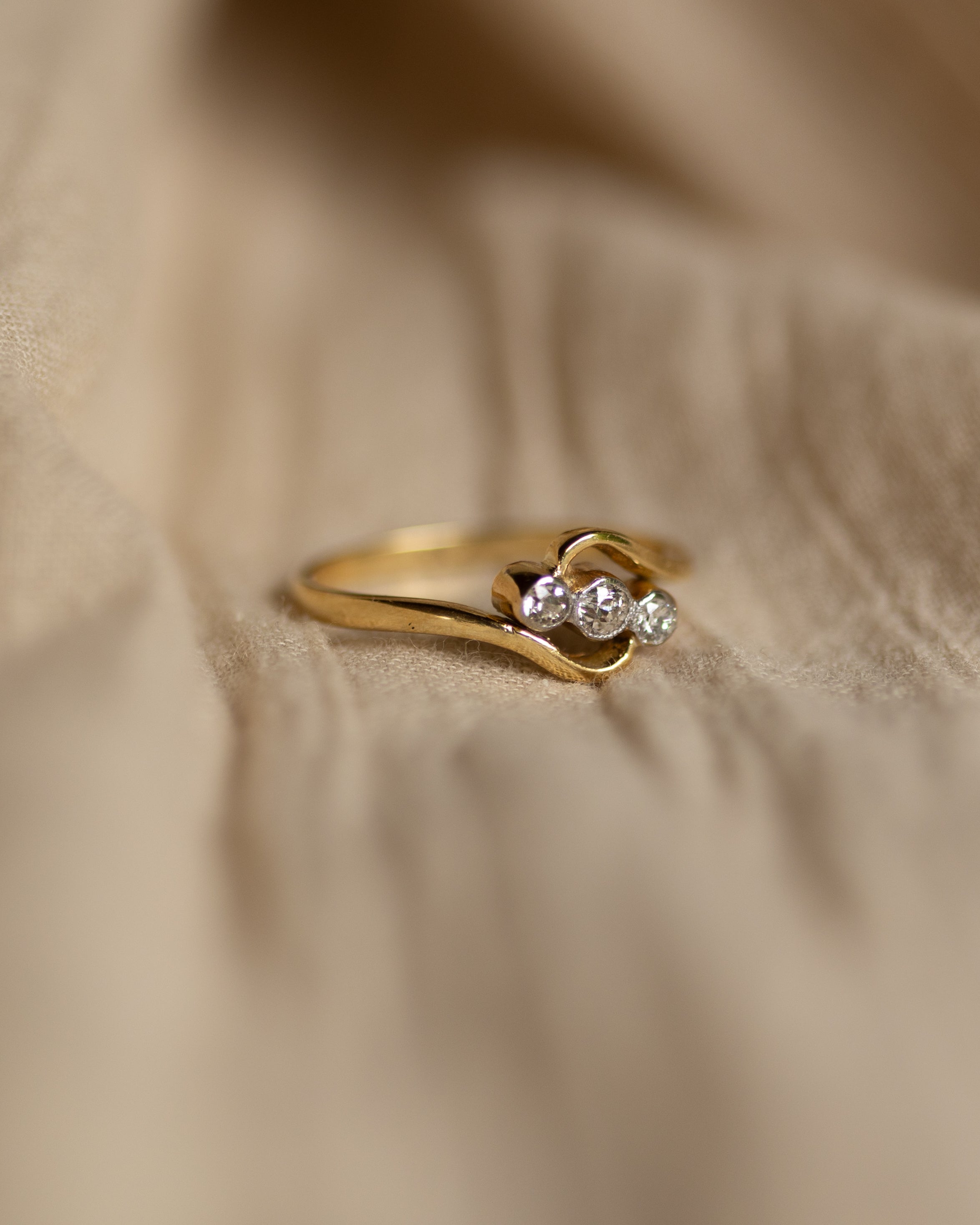 Peony 1979 Vintage 18ct Gold Diamond Crossover Trilogy Ring