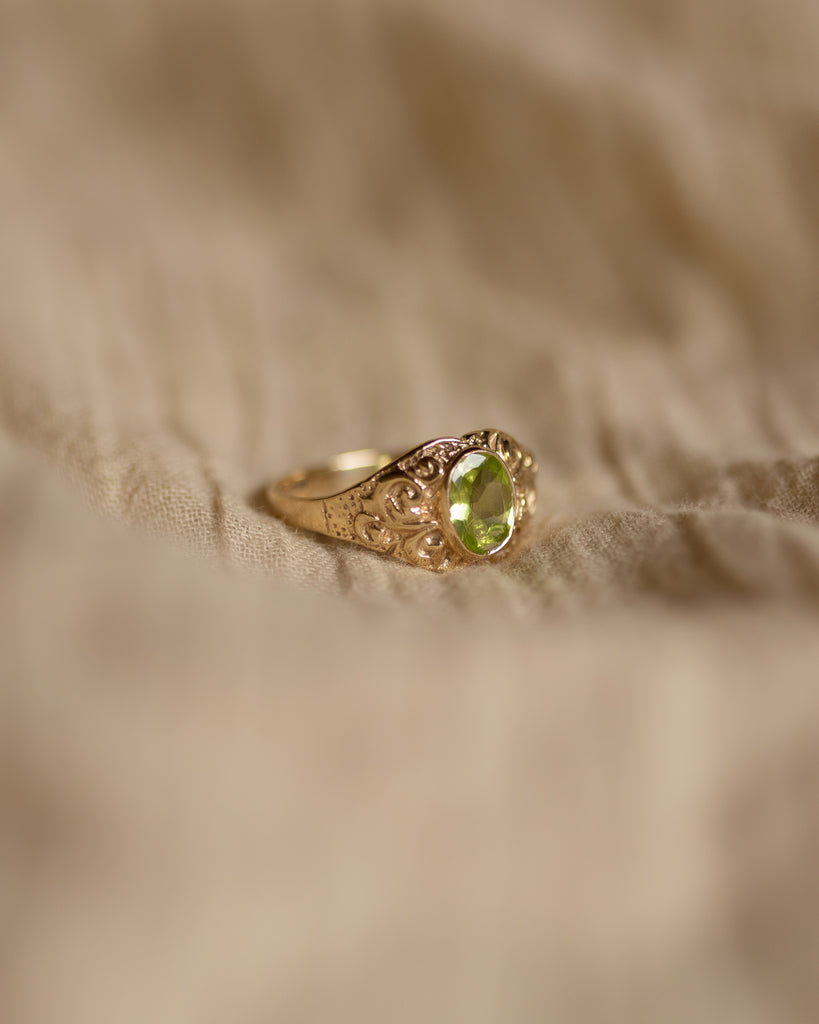 Dorette Vintage 9ct Gold Peridot Ring