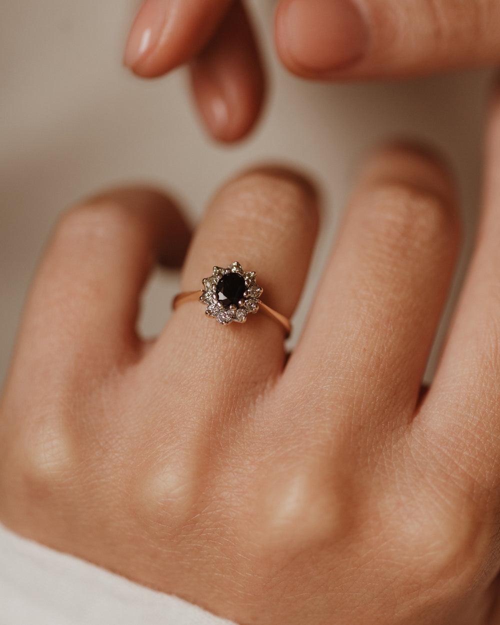 Meredith 1978 Vintage 9ct Gold Sapphire & Diamond Cluster Ring