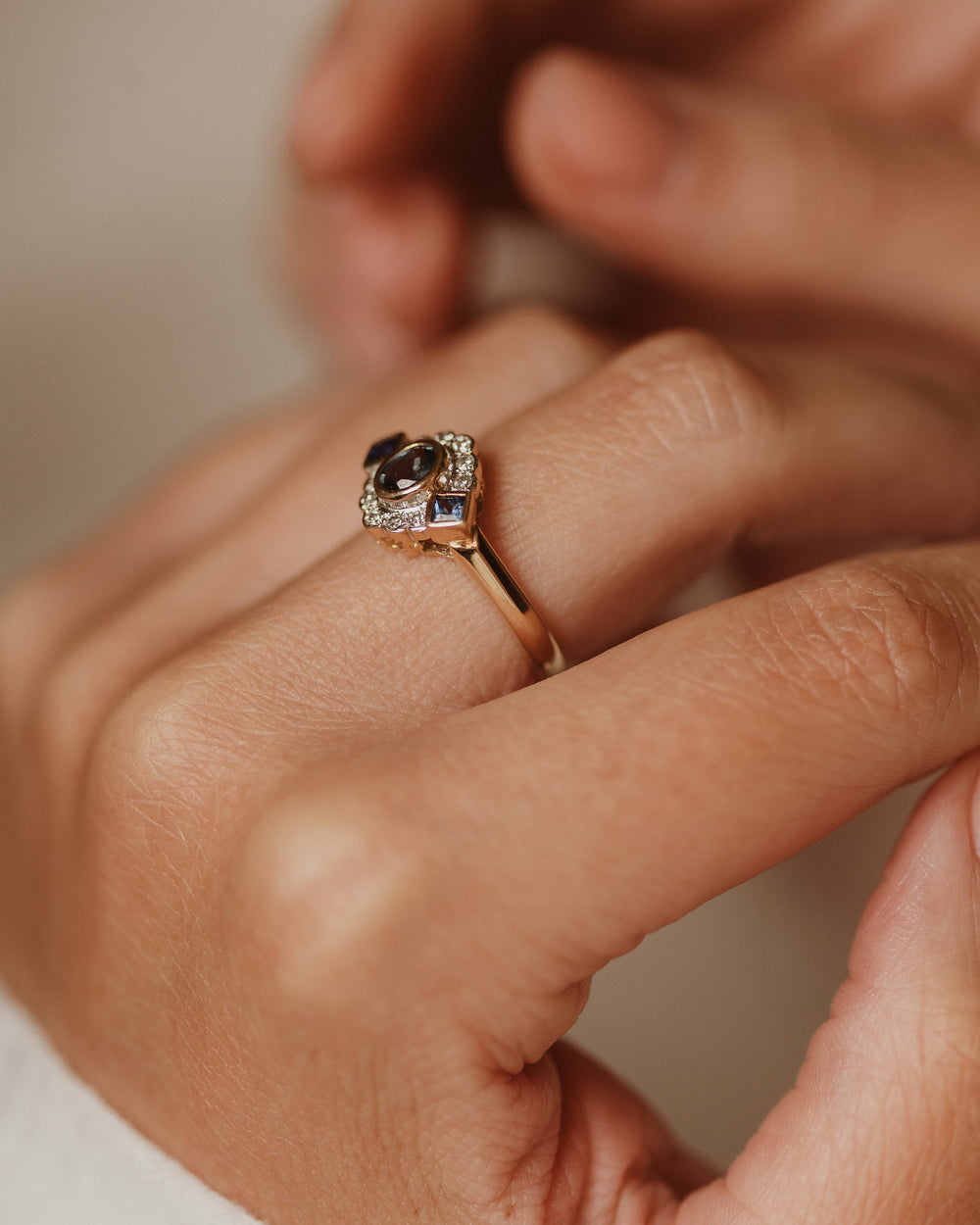 Maggie Vintage 9ct Gold Sapphire & Diamond Cluster Ring