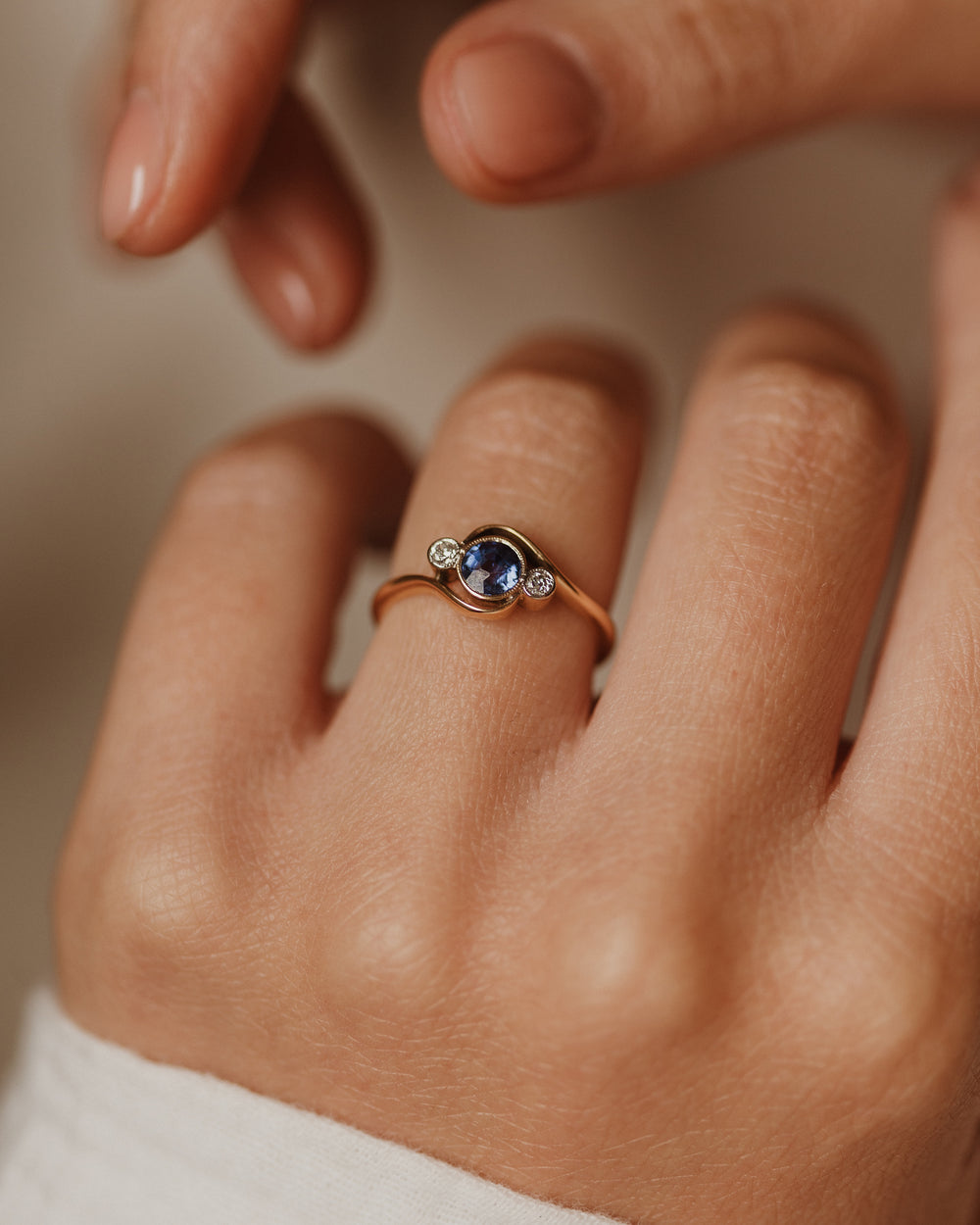 Blanche Antique 18ct Gold Sapphire & Diamond Crossover Trilogy Ring