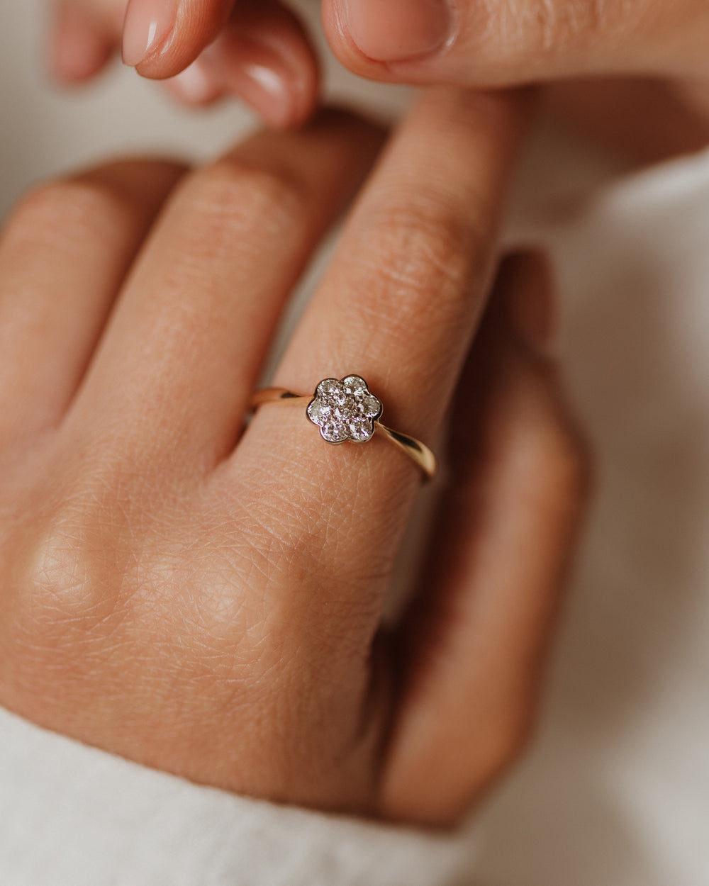 Edith Antique 18ct Gold Diamond Daisy Cluster Ring