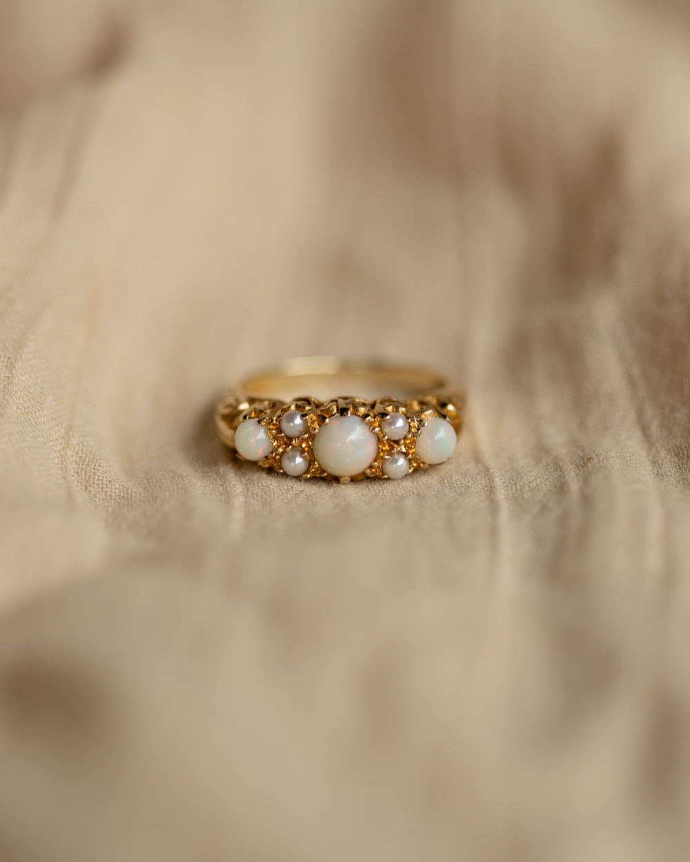 Sabina 1961 Vintage 18ct Gold Opal & Pearl Seven Stone Ring