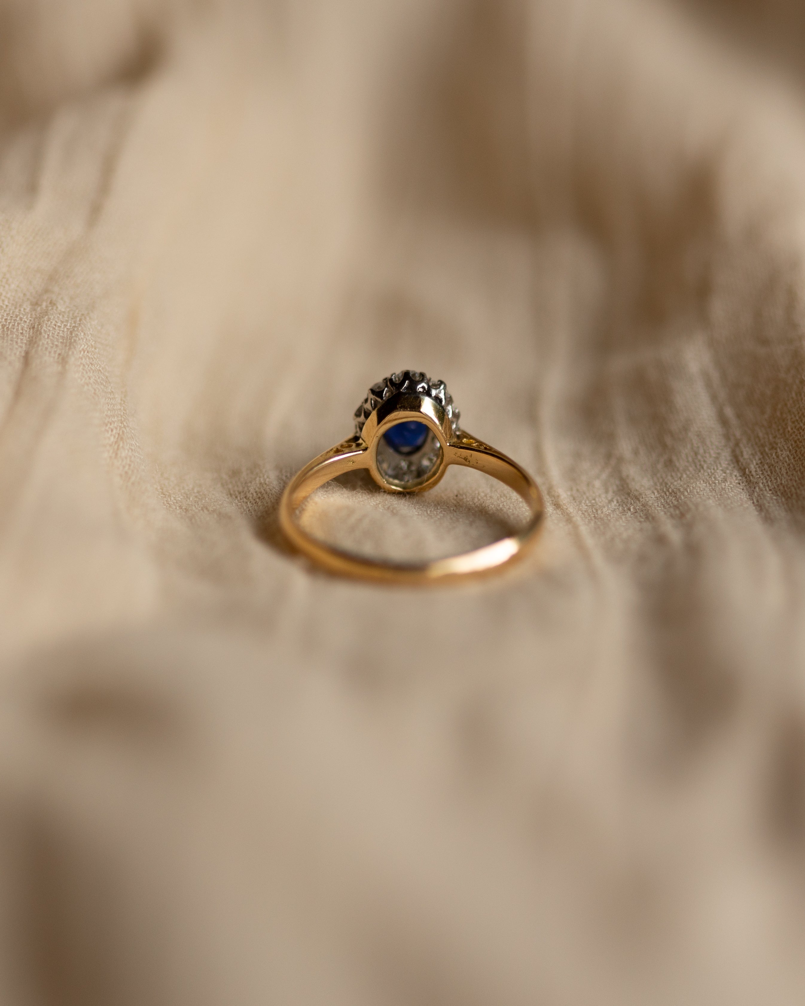 Verona Vintage 18ct Gold Sapphire & Diamond Cluster Ring