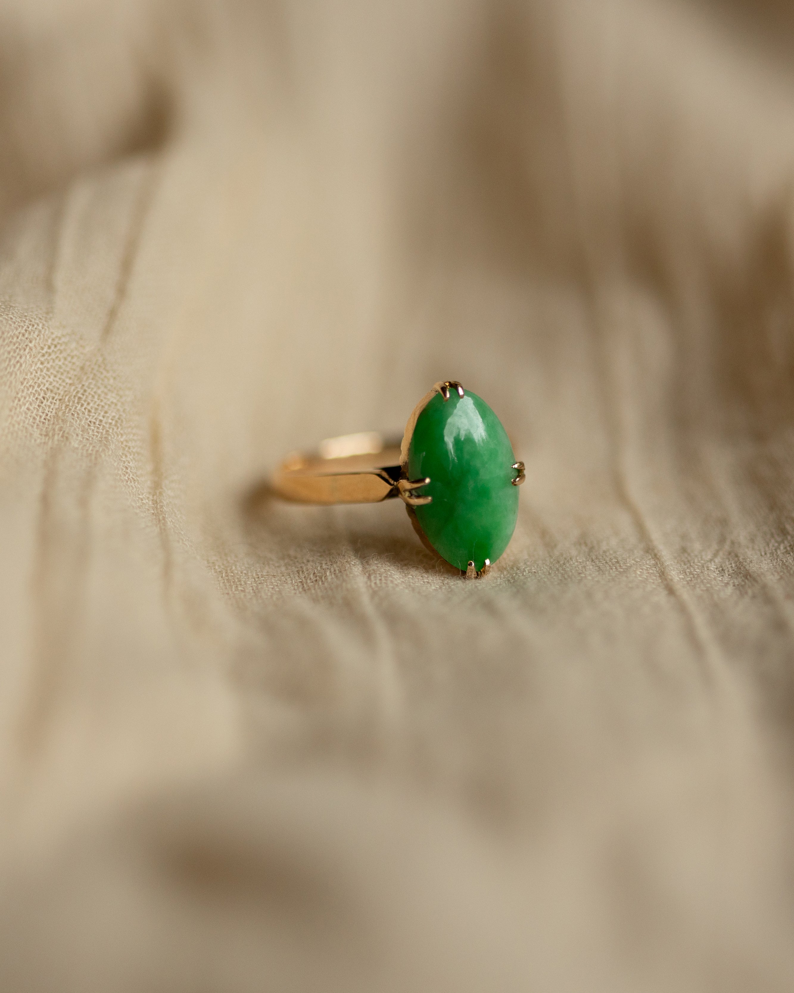 Briar Vintage 14ct Gold Jade Solitaire Ring