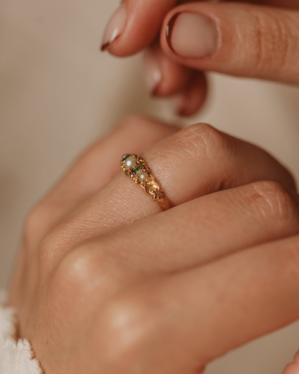 Elodie 1945 Vintage 15ct Gold Emerald & Pearl Five Stone Ring