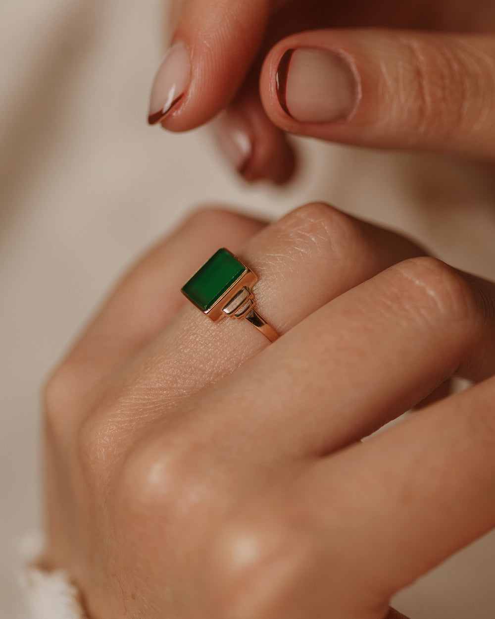 Carys Antique Art Deco 9ct Gold Chrysoprase Ring