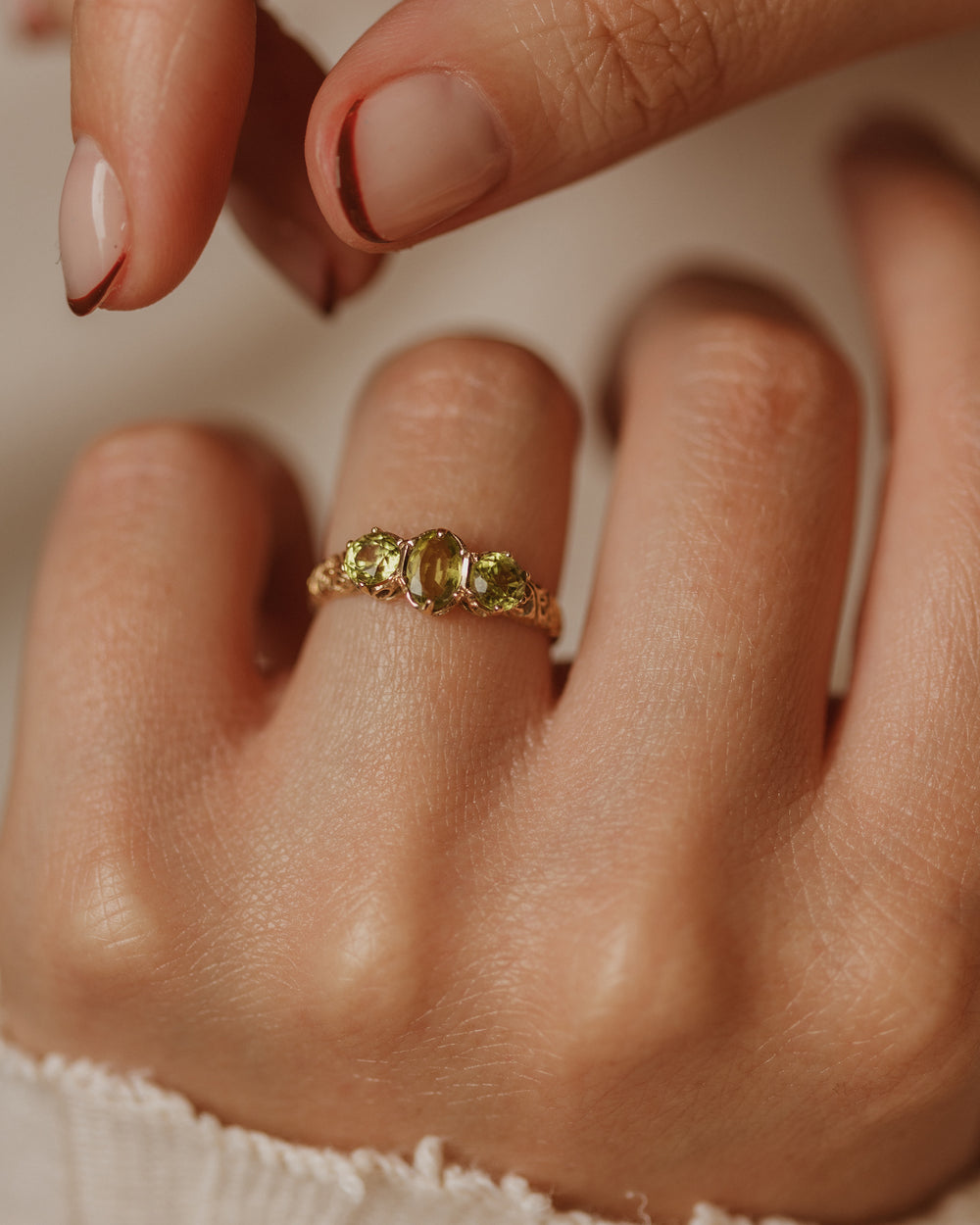 Jessamine 1993 Vintage 9ct Gold Peridot Trilogy Ring