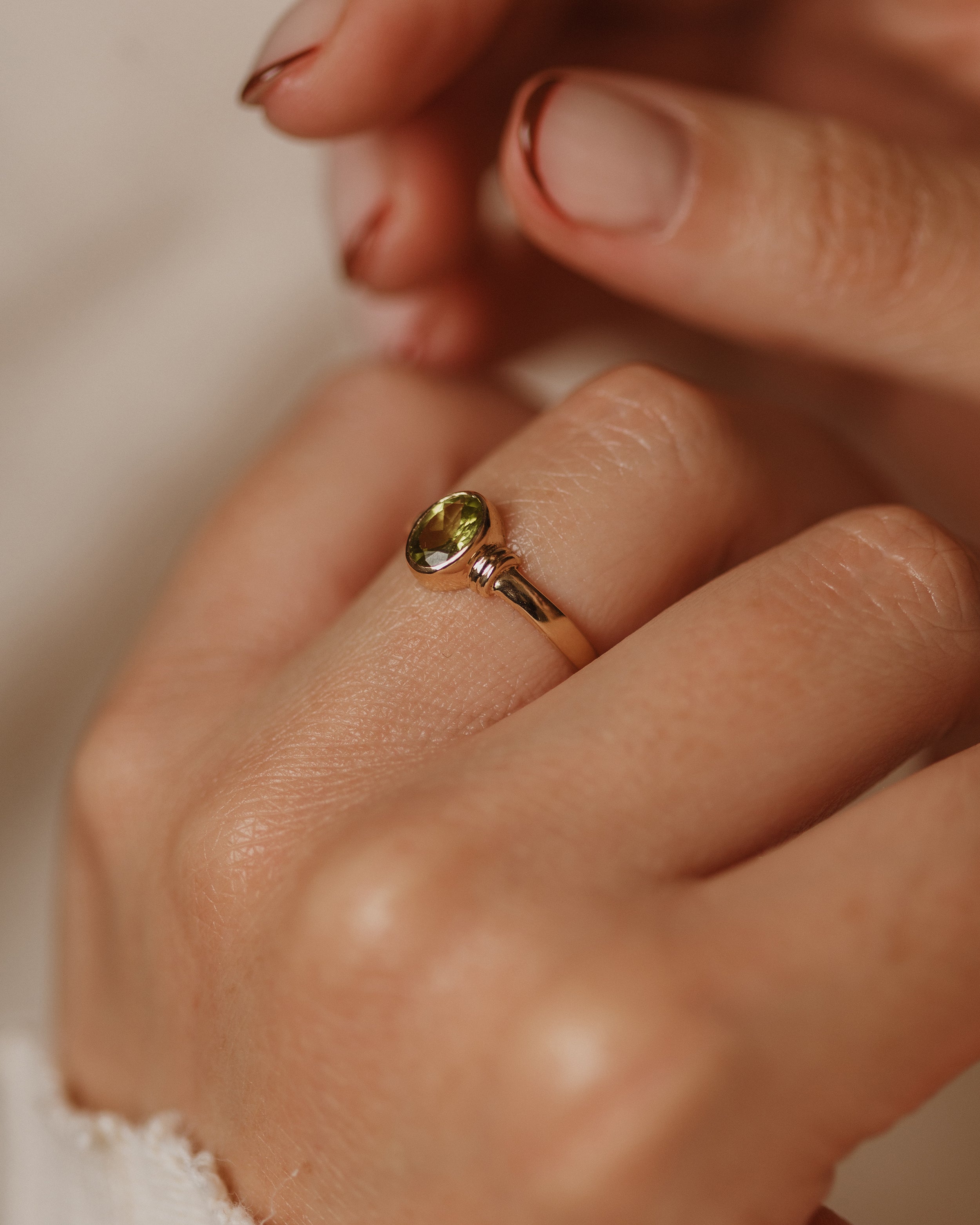 Darcy 1990 Vintage 9ct Gold Peridot Solitaire Ring