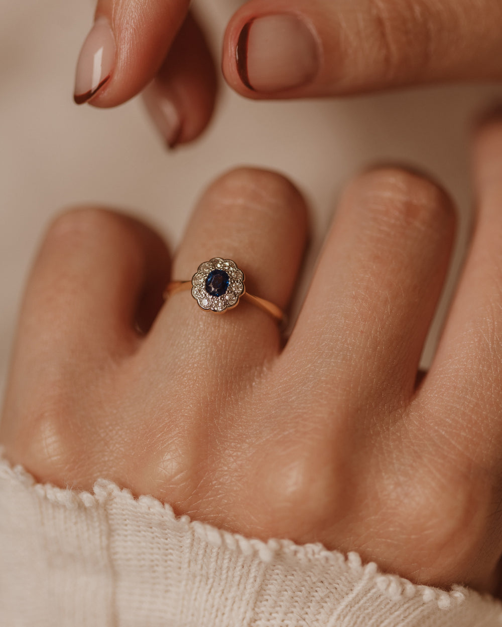 Fleur Vintage 18ct Gold Sapphire & Diamond Daisy Cluster Ring
