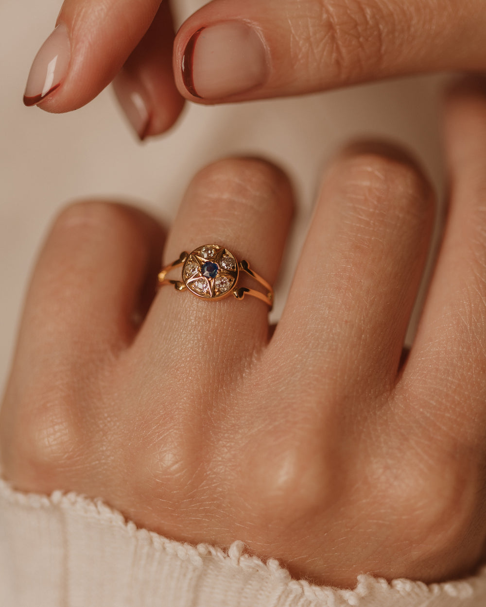 Bronte Antique 18ct Gold Sapphire & Diamond Star Cluster Ring