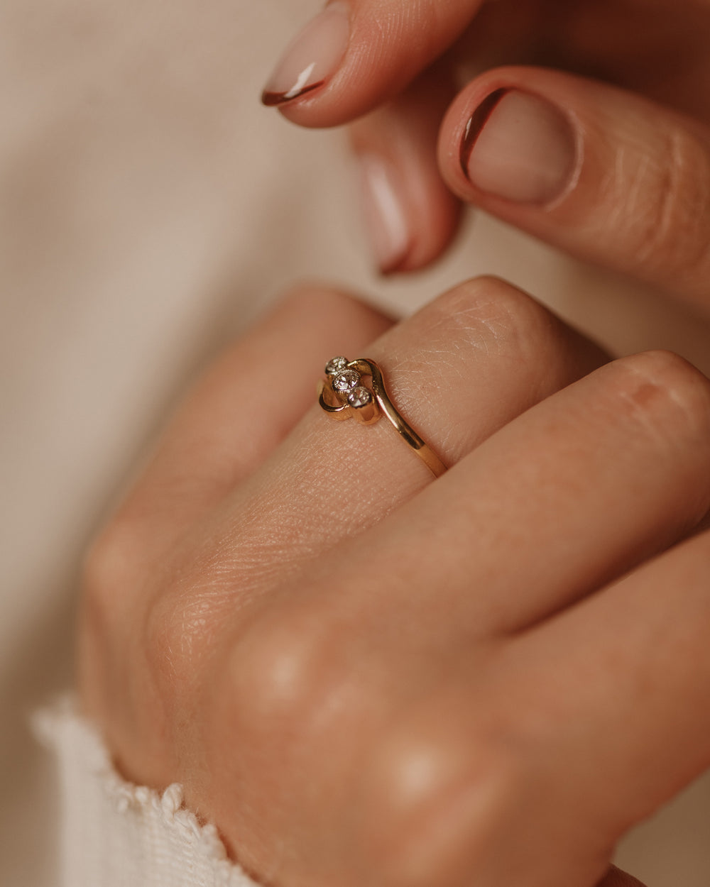 Peony 1979 Vintage 18ct Gold Diamond Crossover Trilogy Ring