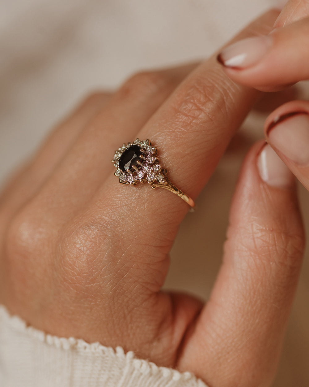 Macy Vintage 9ct Gold Sapphire & Diamond Cluster Ring