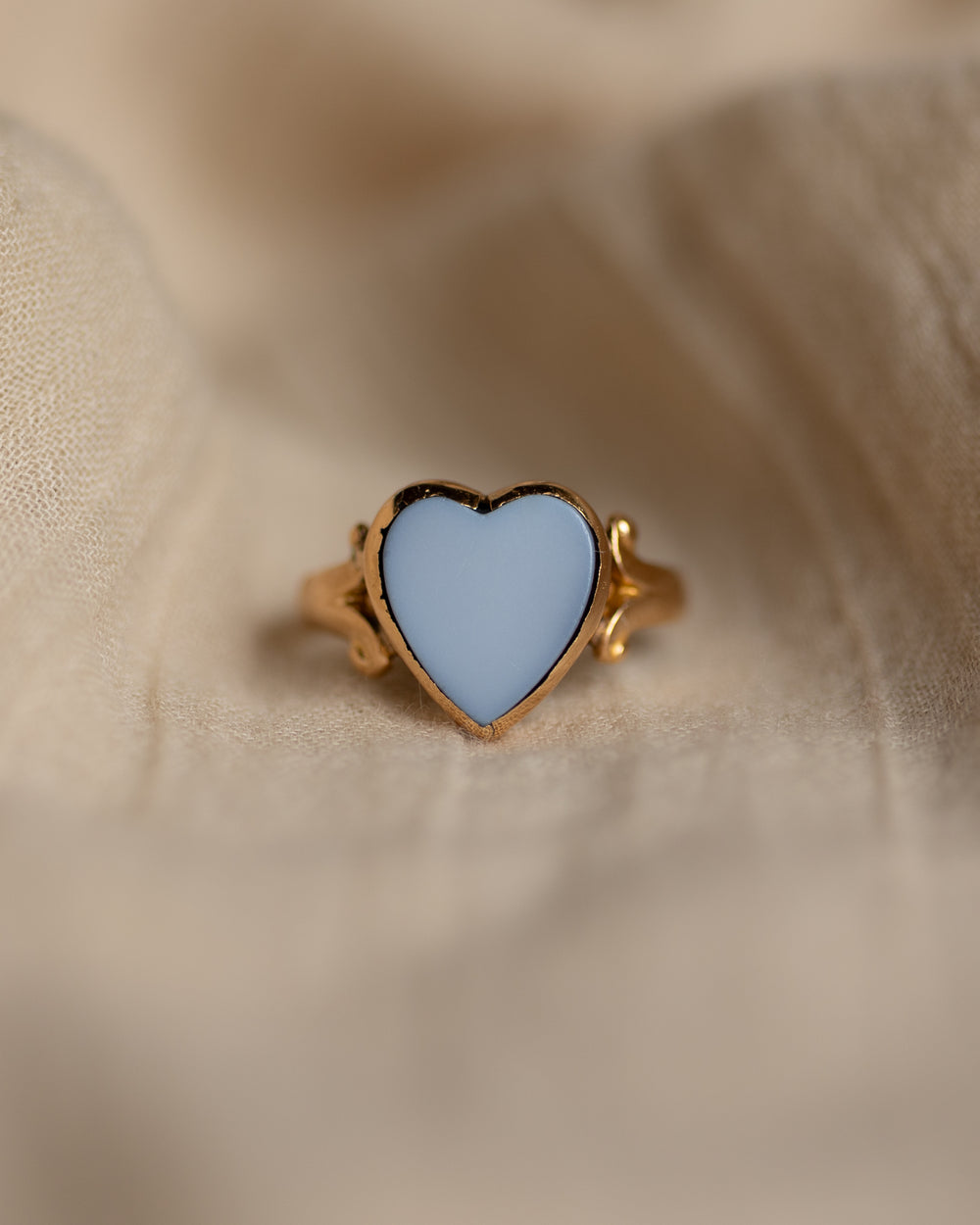 Mairead Antique 15ct Gold Heart-Shaped Sardonyx Ring