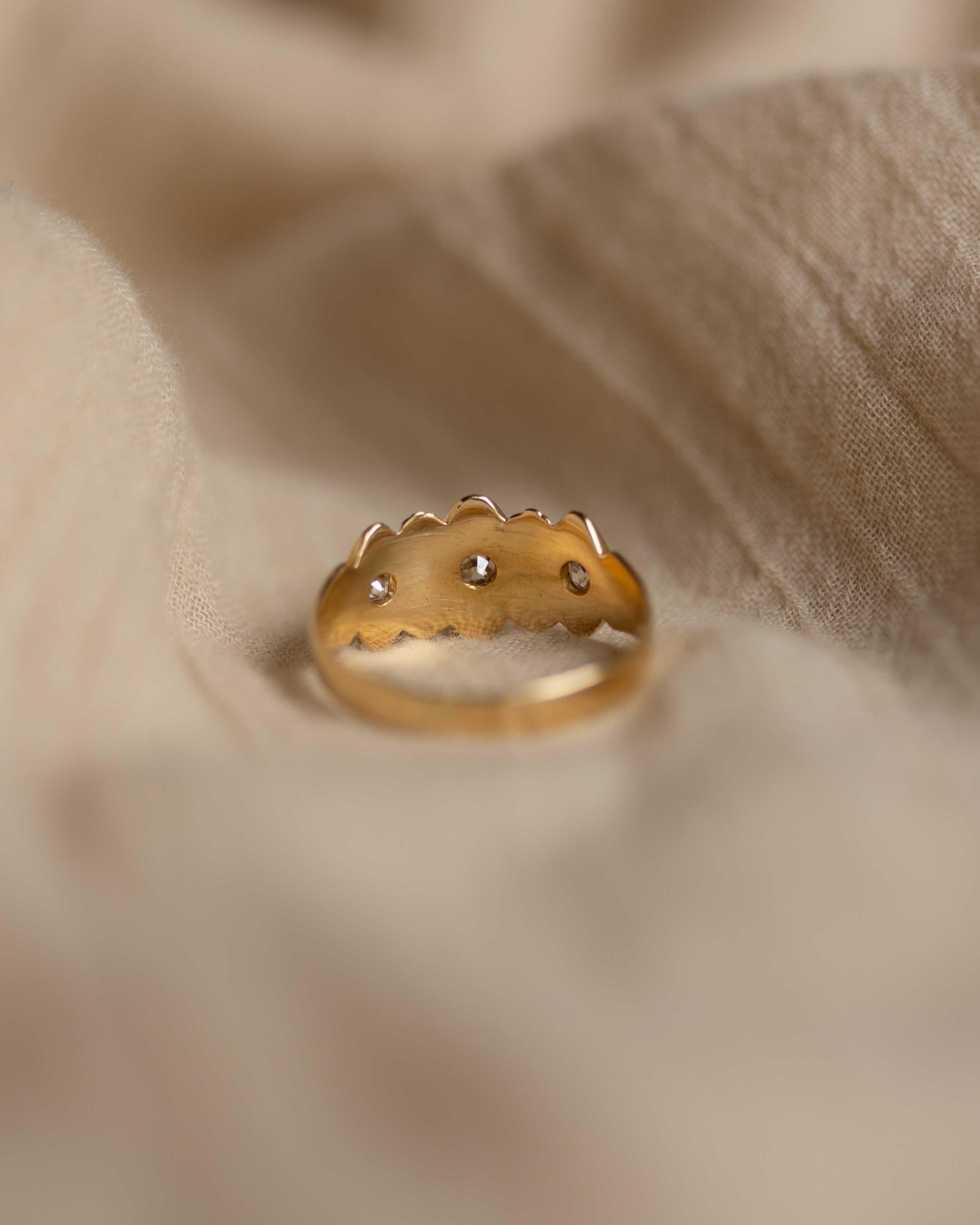 Greta Antique 18ct Gold Star Set Diamond Trilogy Ring