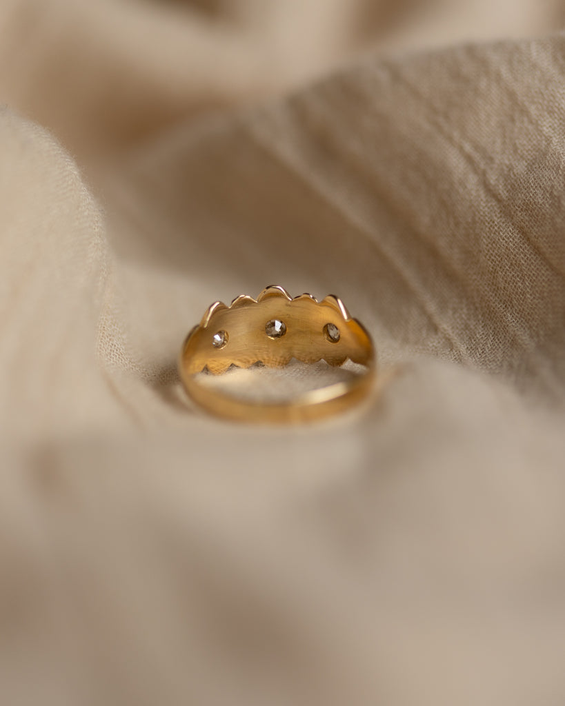 Greta Antique 18ct Gold Star Set Diamond Trilogy Ring