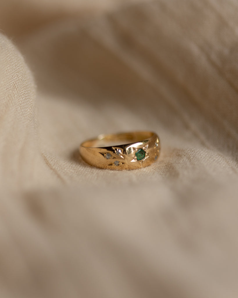 Primrose Antique 18ct Gold Star Set Emerald & Diamond Ring