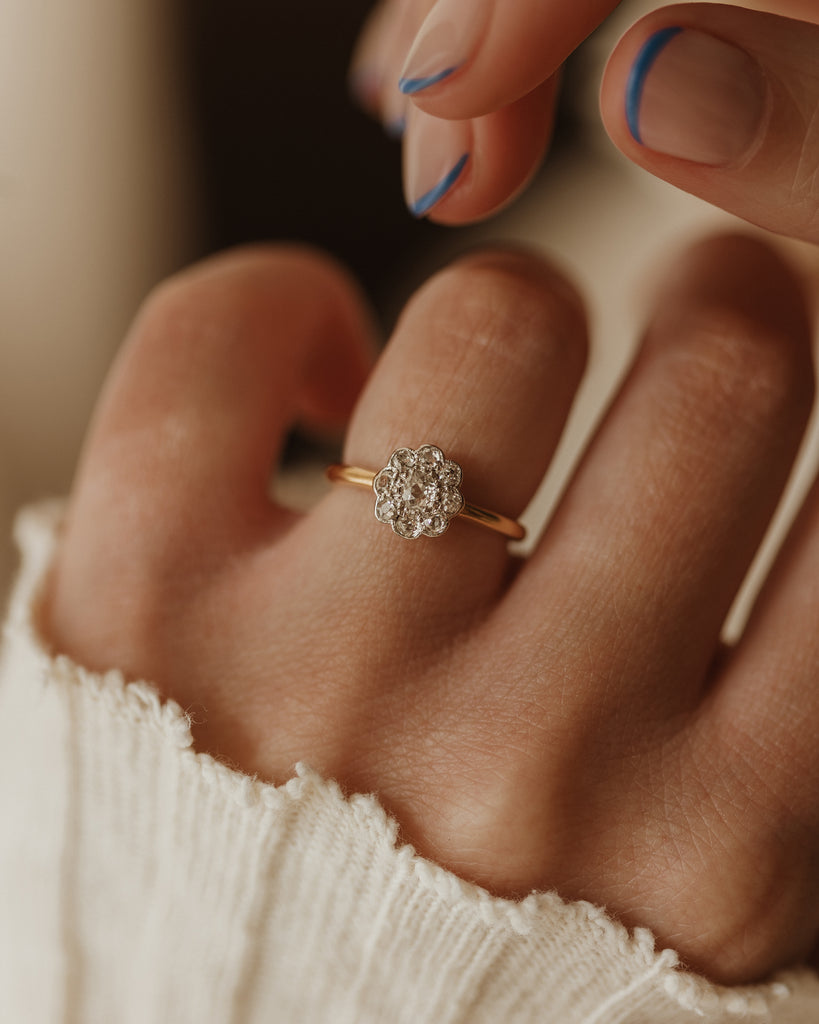 Franchette Antique Edwardian 18ct Gold Diamond Daisy Cluster Ring