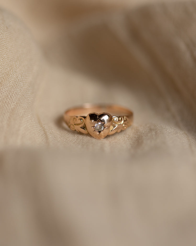 Diana 1900 Antique 9ct Gold Heart-Shaped Diamond Ring