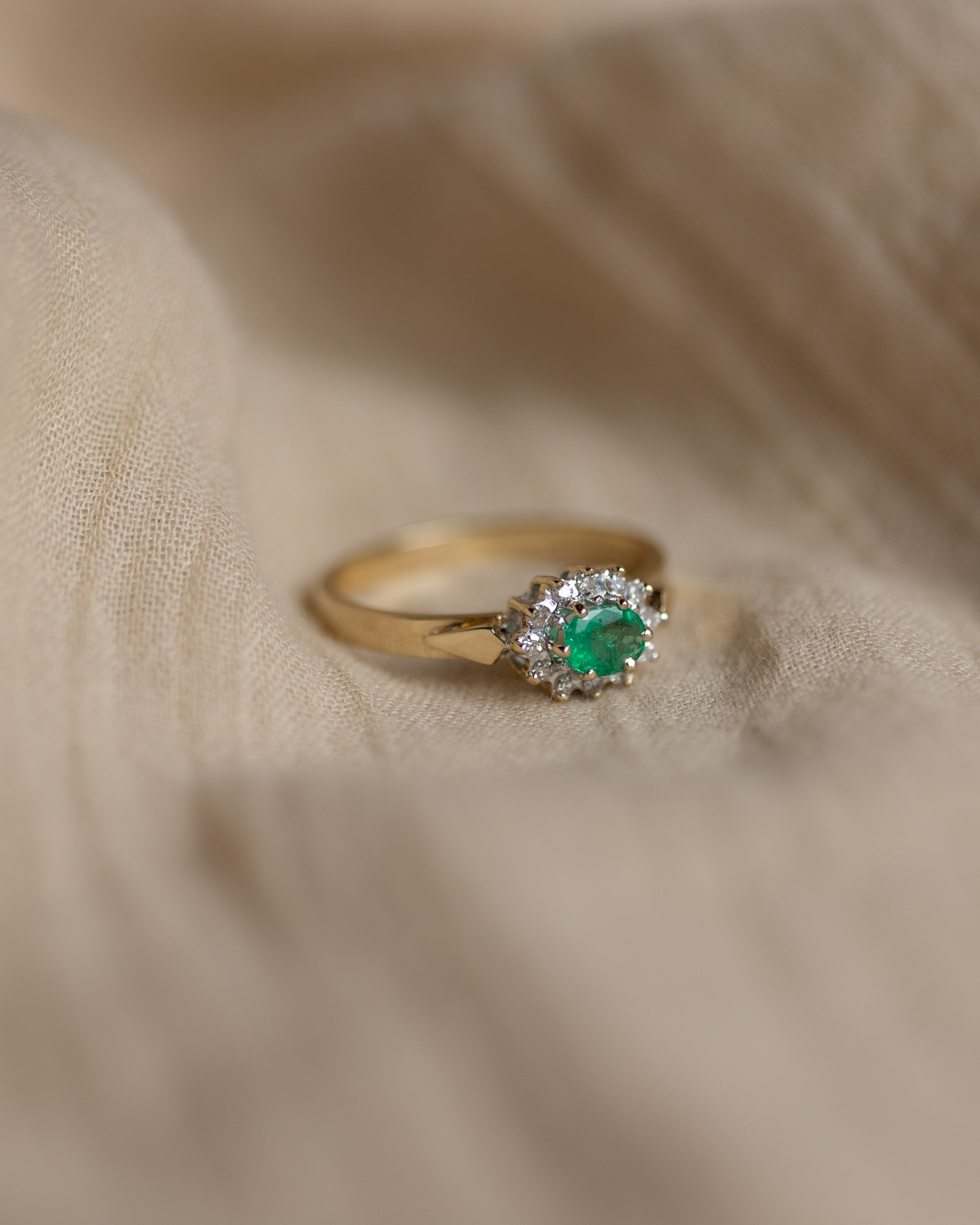 Elisa 1989 Vintage 9ct Gold Emerald & Diamond Cluster Ring