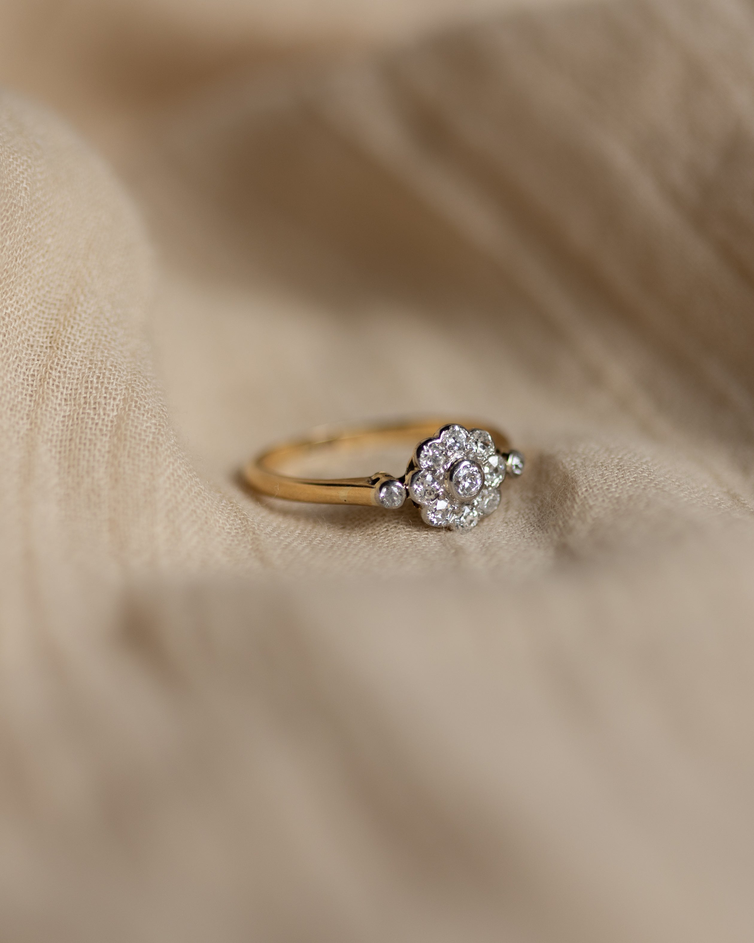 Frida Antique 18ct Gold Diamond Daisy Cluster Ring
