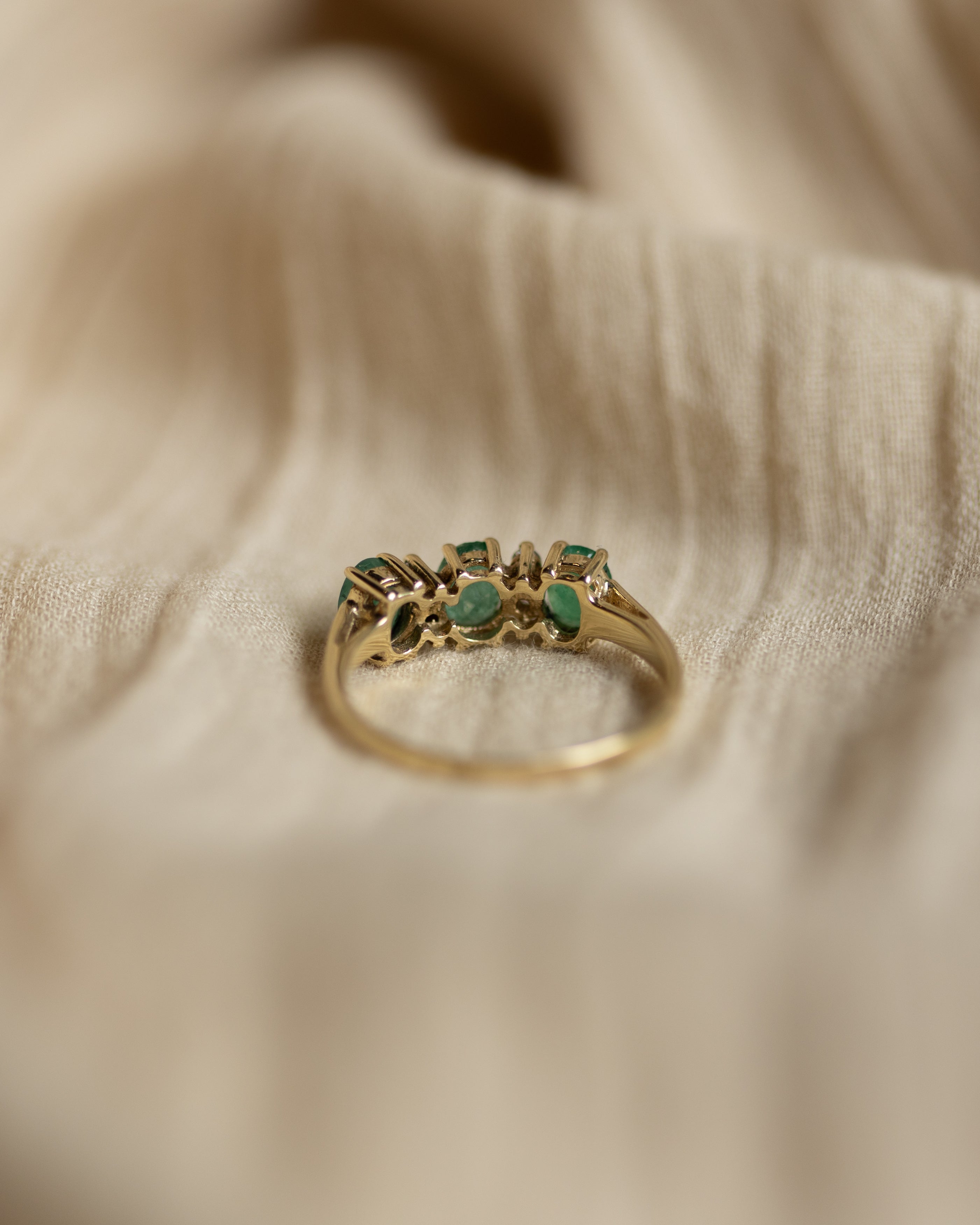 Loretta Vintage 9ct Gold Emerald & Diamond Seven Stone Ring